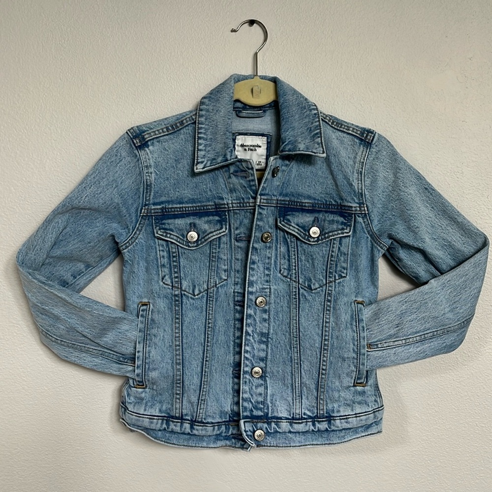 Abercrombie & Fitch Women’s Denim Jacket